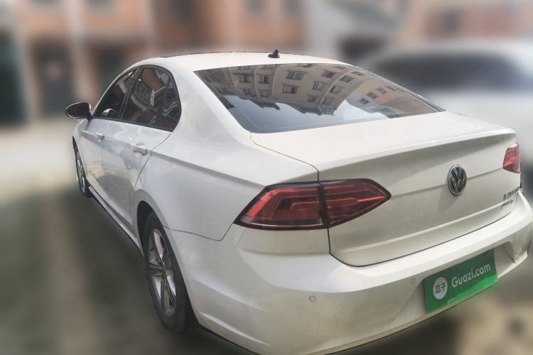 Used Volkswagen Lamando 2015 230TSI DSG Fashion Edition Rear Left 45 Deg