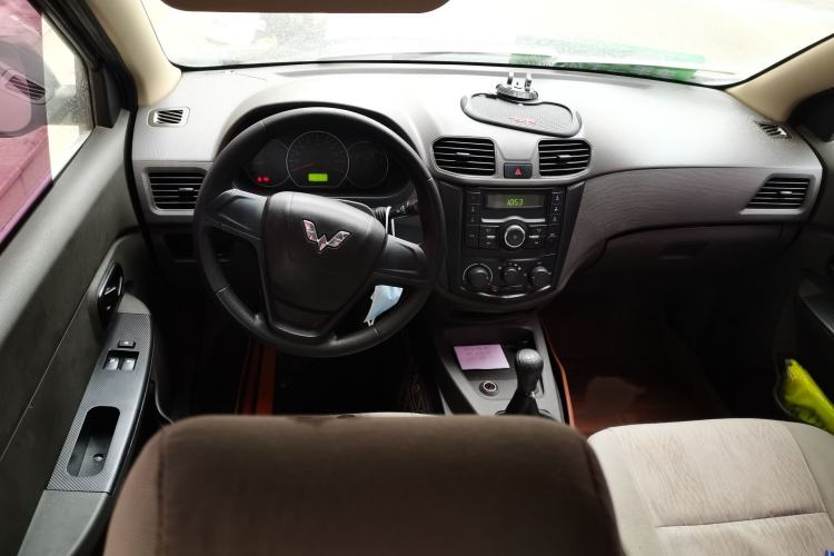 Used Wuling Hongguang 2018 1.5L Classic S Base Model
