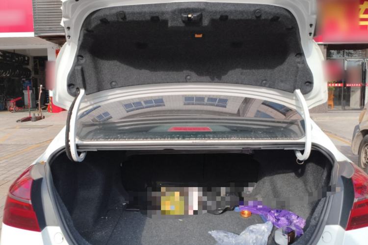 Used Geely Auto Emgrand 2019 Leading Edition 1.5L CVT Luxury Model China VI Standard
