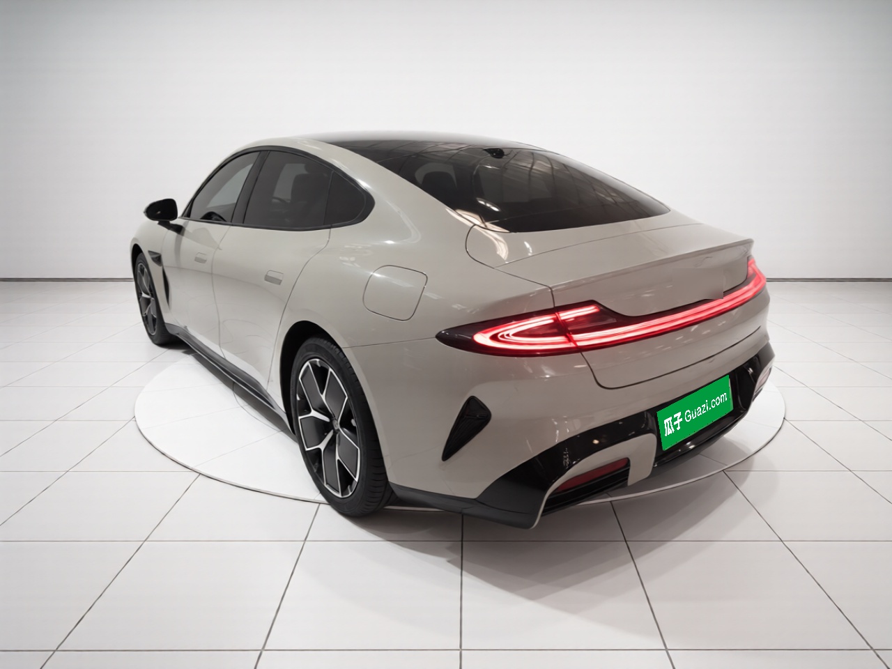 Xiaomi Auto SU7 2024 Rear-Drive Long-Range Intelligent Driving Version — снимка 4