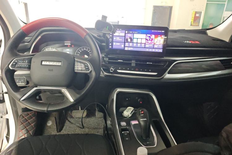 Used Haval H6 2023 National Trend Edition 1.5T Automatic Urban Version Center Console