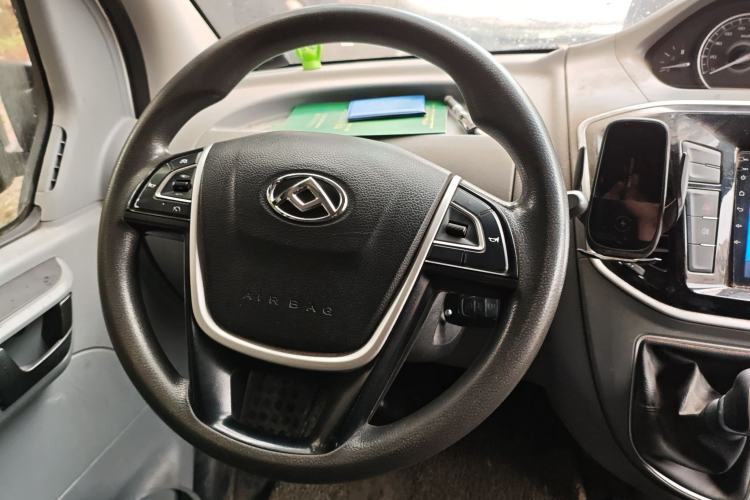 Used SAIC MAXUS Xintu V80 2021 2.0T Manual Classic Aoyuntong Long Wheelbase Mid-Roof 6/7/8/9-Seater