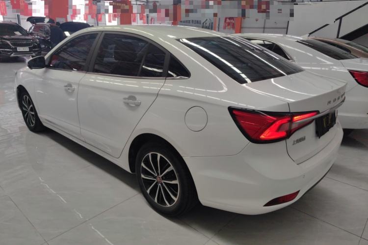 Used Roewe i5 2020 1.5L Automatic 4G Connect Luxury Flagship Edition
