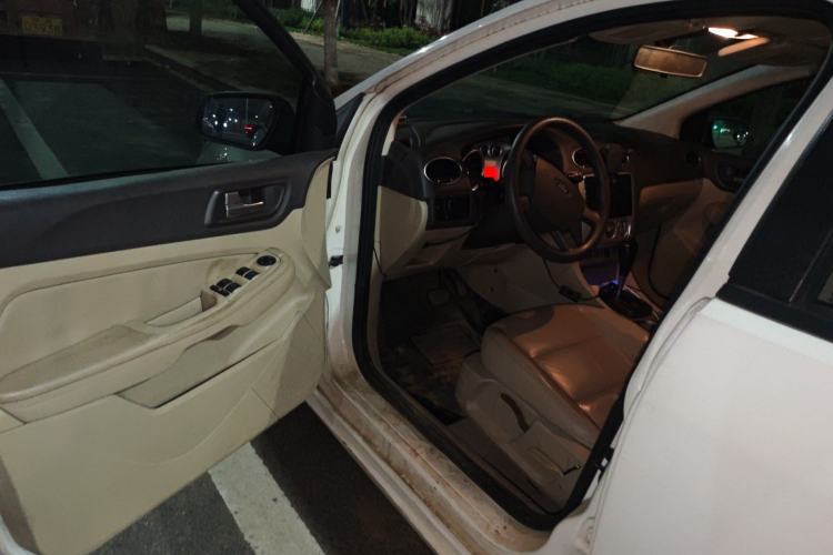 Used Ford Focus 2011 Hatchback 1.8L Automatic Fashion Edition