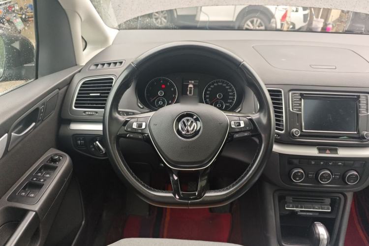 Used Volkswagen Sharan 2016 280TSI Enjoyment Model 7-Seater
