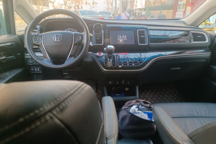 Used Honda Elysion 2019 2.0L Hybrid Luxury Edition
