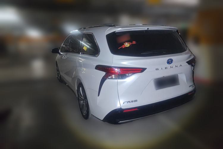 Used Toyota Sienna 2023 2.5L Hybrid Ultimate Edition
