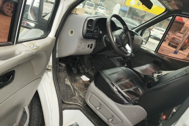 Used JMC Transit 2017 2.8T Commercial Version Short Wheelbase Mid-Roof 6/7/8-Seater JX493 Driver Seat