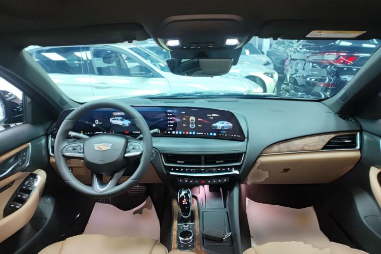 Used Cadillac CT5 2024 28T Prestige Edition Center Console