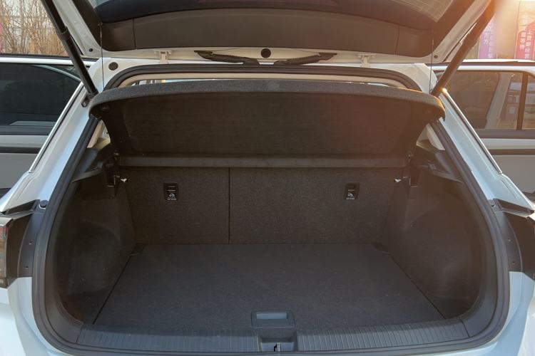 Used Volkswagen T-ROC 2024 280TSI DSG Two-Wheel-Drive Time Edition