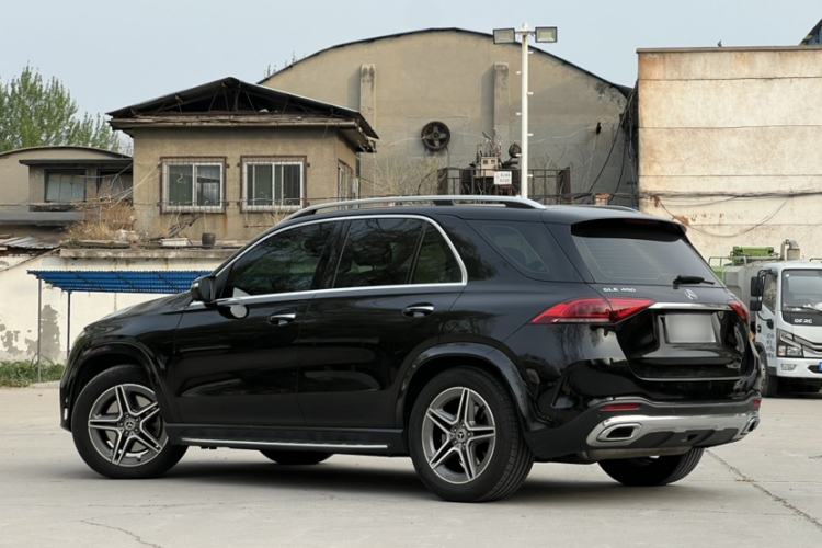 Used Mercedes-Benz GLE 2021 GLE 450 4MATIC Luxury Model Exterior 2