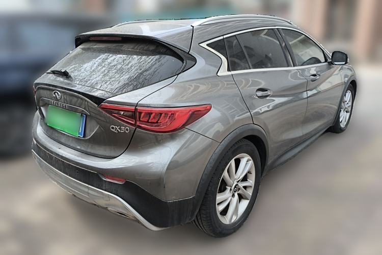 Used Infiniti QX30 2017 1.6T Two-Wheel Drive Fashion Edition Rear Right 45 Deg