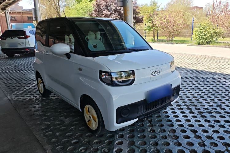 Used Chery QQ Ice Cream 2022 170km Sundae Phosphate Lithium-Ion Front Right 45 Deg