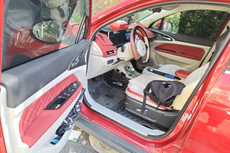 Used ORA Good Cat 2022 400km Standard Range Luxury Version Lithium Iron Phosphate Driver Seat