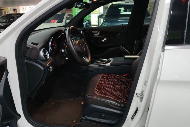 Used Mercedes-Benz GLC 2019 Facelift GLC 260 L 4MATIC Luxury Model Left Front Seat