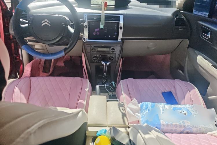 Used Citroen C-Quatre 2010 Hatchback 1.6L Automatic Shangle Edition Center Console