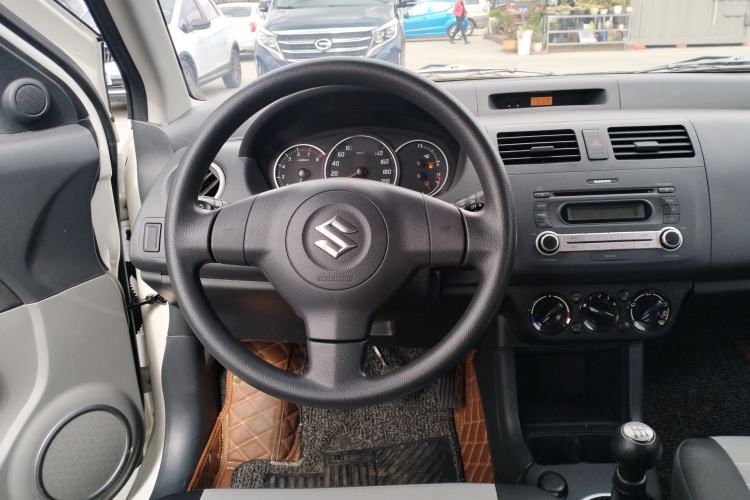 Used Suzuki Swift 2016 1.5L Manual Fashion Model
