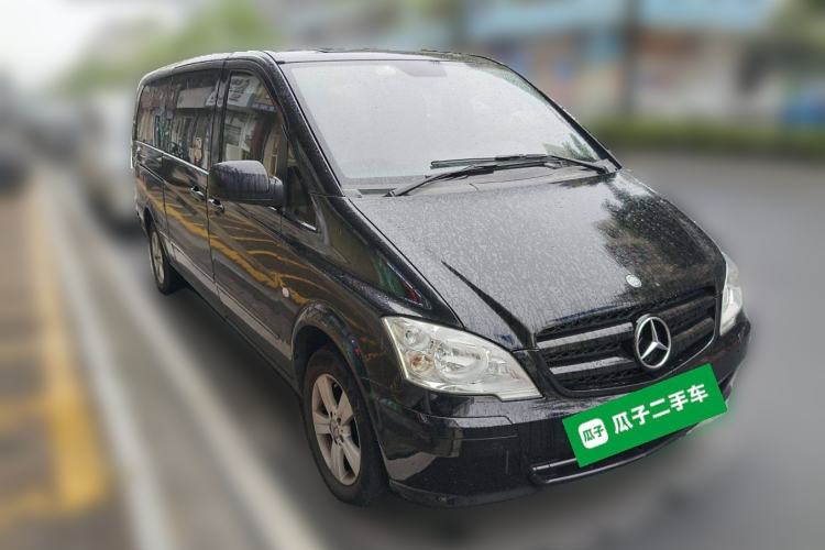 Used Mercedes-Benz Vito 2011 2.5L 7-seater executive version Front Right 45 Deg