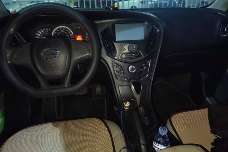 Used GAC Trumpchi GA3S Vision 2014 1.6L Automatic Elite ESP Version Center Console