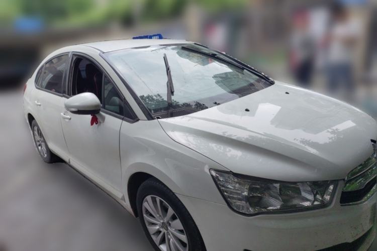 Used Citroen C-Quatre 2014 VTS Version 1.6L Manual - Premium Model Front Right 45 Deg