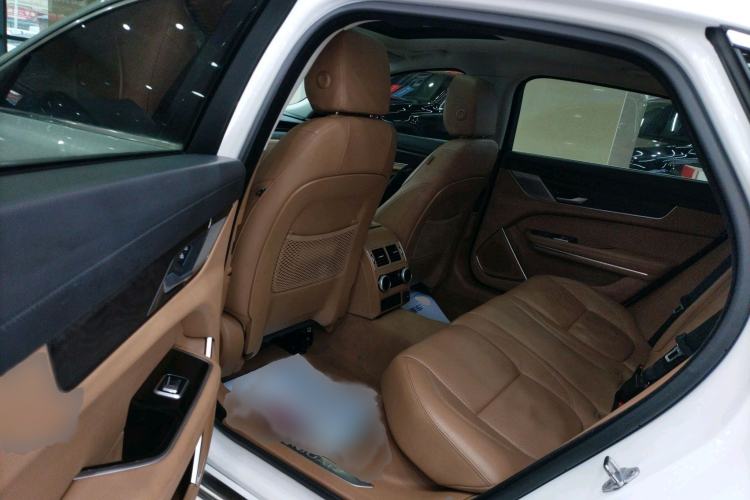 Used Jaguar XFL 2019 XFL 2.0T 250 PS Two-Wheel-Drive Luxury Edition
