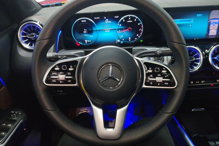 Used Mercedes-Benz GLB 2022 Updated GLB 200 Fashion Edition Steering Wheel