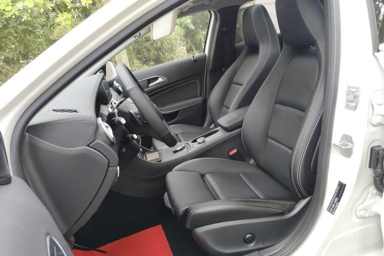 Used Mercedes-Benz GLA 2016 GLA 200 Fashion Model Left Front Seat