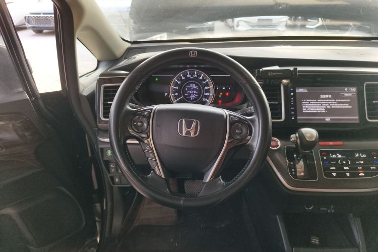 Used Honda Elysion 2016 2.4L Comfort Edition
