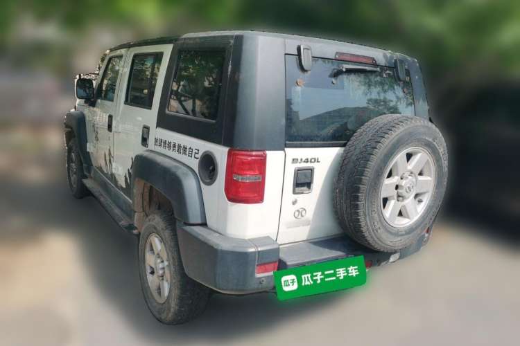 Used BAIC Off-Road BJ40 2016 40L 2.0T Manual Two-Wheel Drive Luxury Edition
