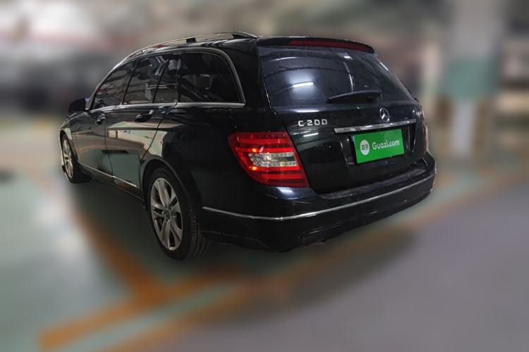 Used Mercedes-Benz C-Class 2011 C 200 Fashion Travel Edition
