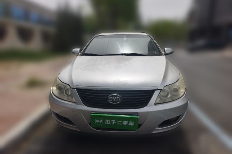 Used BYD F6 2011 Golden Edition 2.0L CVT Deluxe Model
