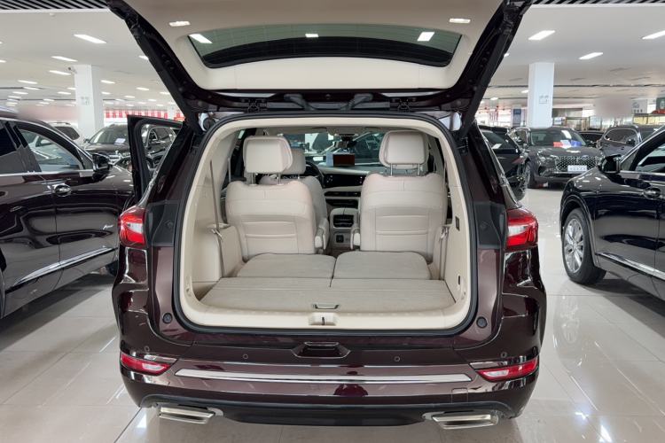 Used Buick Enclave 2022 652T 4x4 Avenir 6-Seater Trunk