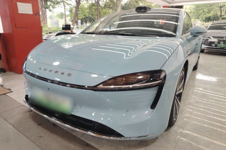 Used Hima Luxeed S7 2025 785 km Ultra