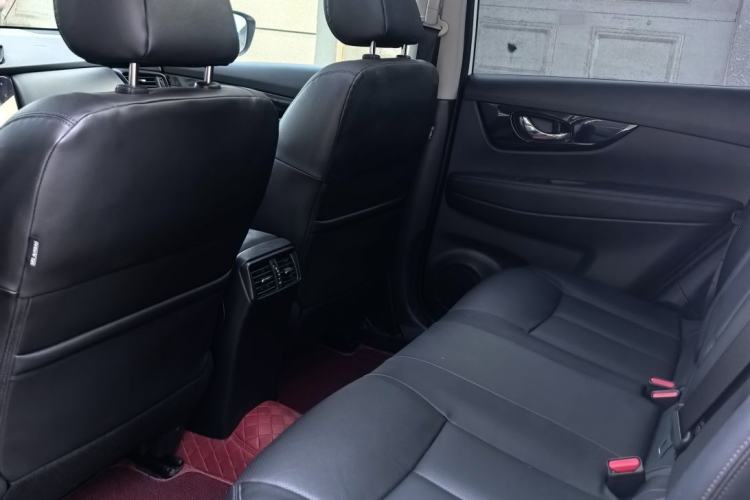 Used Nissan X-Trail 2022 2.0L Two-Wheel Drive Smart Connect Premium Edition
