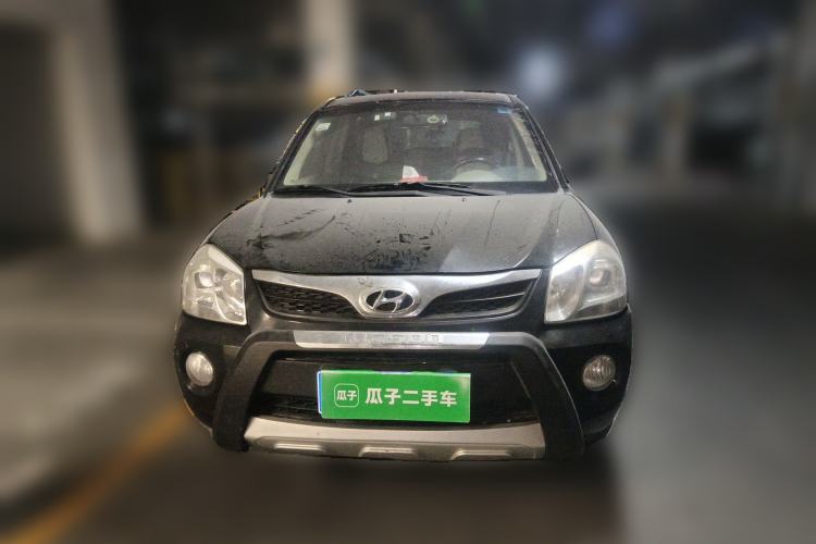Used Hyundai Tucson 2013 2.0L Manual Two-Wheel Drive Fashion Edition Front