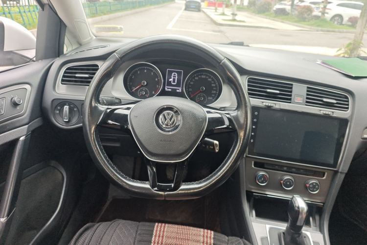 Used Volkswagen Golf 2016 1.6L Automatic Comfort Model Steering Wheel
