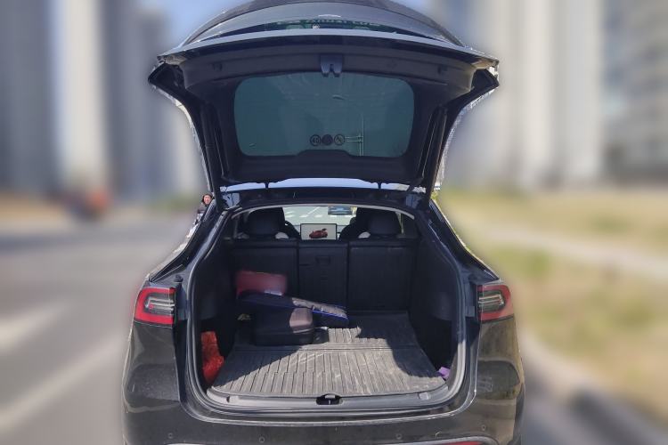 Used Tesla Model Y 2023 Rear-Wheel-Drive Version
