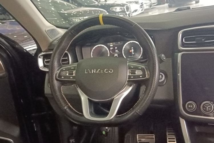 Used Lynk & Co 01 2019 2.0T Two-Wheel-Drive Pro Version China VI Standard Steering Wheel
