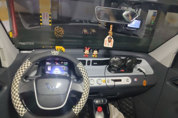 Used Wuling Hongguang MINIEV 2022 Macaron Premium Model – Lithium Iron Phosphate