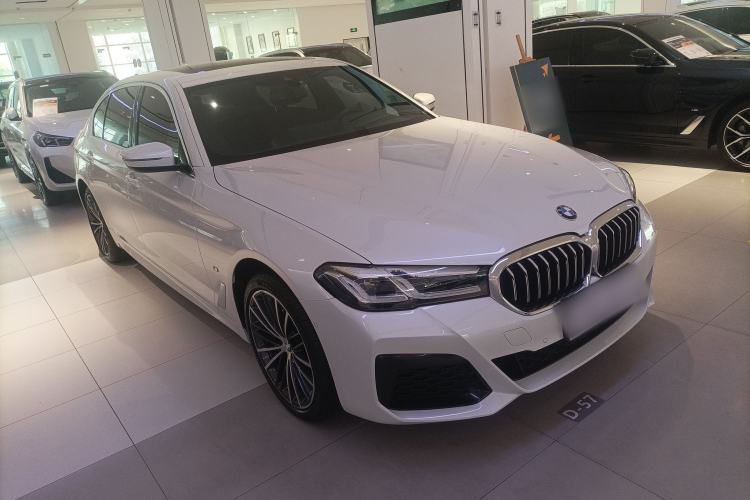 Used BMW 5 Series 2023 530Li Leading Model M Sport Package Front Right 45 Deg
