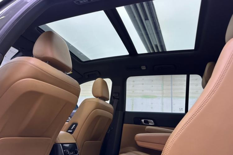 Used Li Auto ONE 2020 Extended-Range 6-Seater Version Interior 8