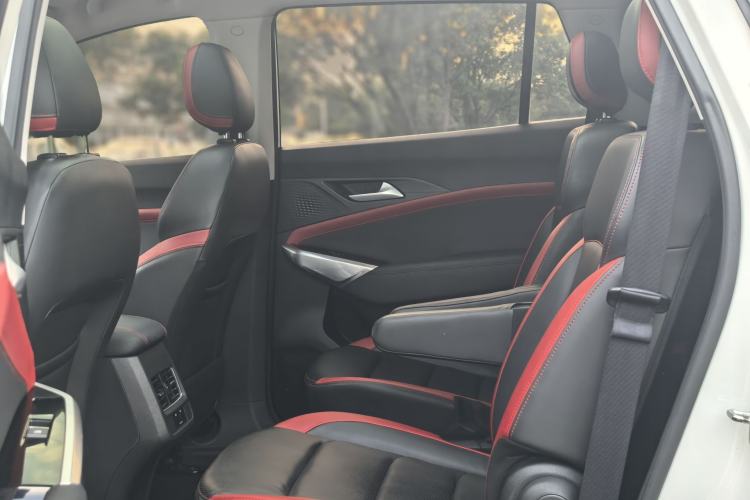 Used SOL X8 2021 300T DCT Luxury Smart Connect Edition 6 Seats
