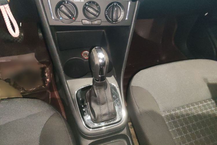 Used Volkswagen Polo 2016 1.6L Automatic Comfort Model