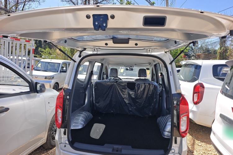 Used Wuling Hongguang New Energy 2025 Extended-Range Hybrid 50 km Utility Version
