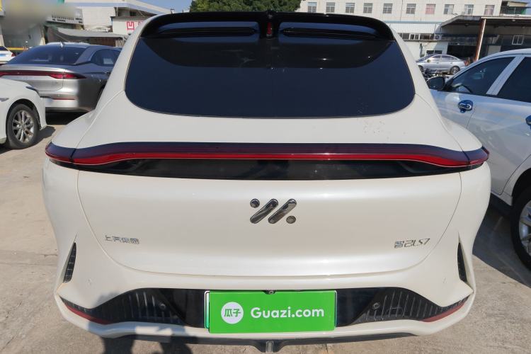 Used IM LS7 2023 90 kWh Elite Rear-Drive Version
