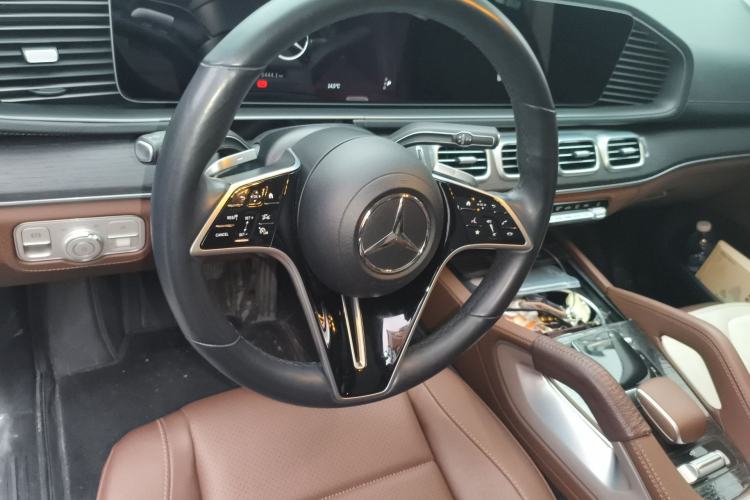 Used Mercedes-Benz GLE 2024 GLE 450 4MATIC Luxury Model Steering Wheel