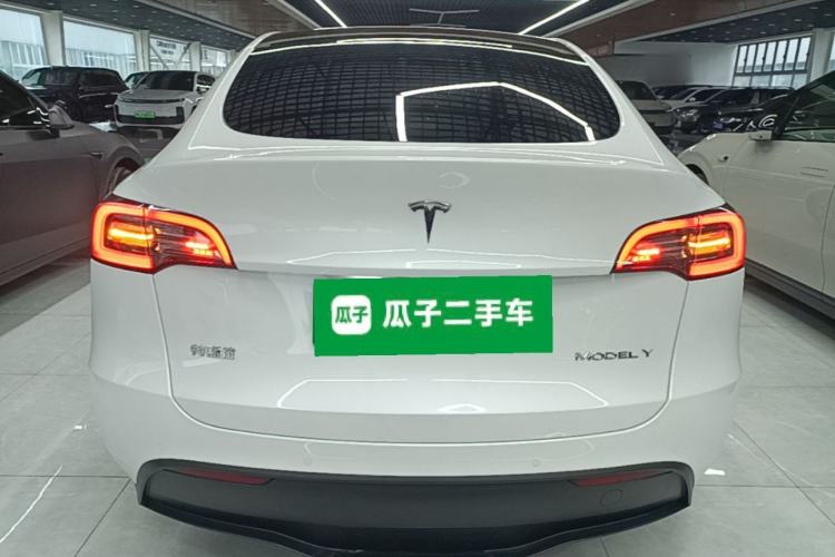 Used Tesla Model Y 2022 Long-Range All-Wheel-Drive Version