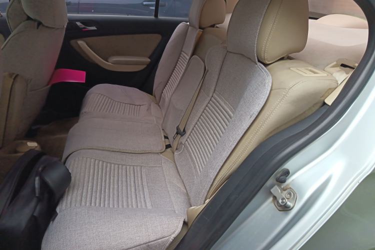 Used Volkswagen Lavida 2011 1.6L Automatic PinYou Edition Left Rear Seat