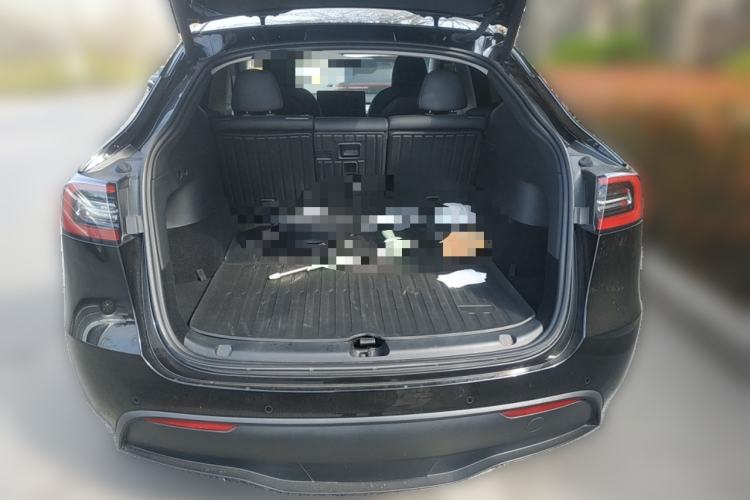 Used Tesla Model Y 2023 Rear-Wheel-Drive Version
