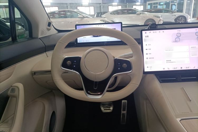 Used Hima Luxeed R7 2024 All-Electric 736 km Ultra
